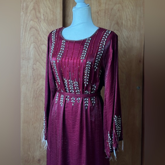 Red Dress - Picture 6 of 11